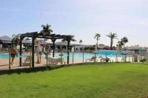 The swimming pool at or close to Marlenghi Apartments 70