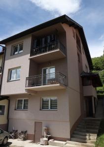 Budova, kde se apartmán nachází