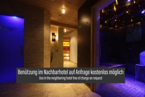 Zdjęcie z galerii obiektu SKILL Mountain Lodge - Ski und Bike Hostel im Sommer mit JOKER CARD w Saalbach Hinterglemm