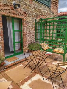 A balcony or terrace at La Figal de Xugabolos, Salas