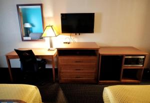 TV o dispositivi per l'intrattenimento presso Claridge Inn - St. George