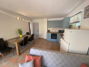Kuchyň nebo kuchyňský kout v ubytování Apartments 'Stine'