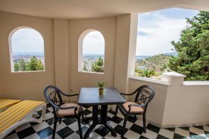 Vue générale sur la montagne ou vue sur la montagne depuis l'hôtel