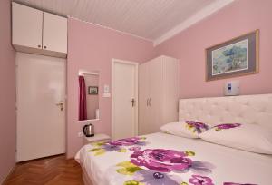 Postel nebo postele na pokoji v ubytování PINK 4