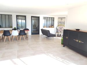 Posezení v ubytování Gîte Las Colina