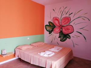 A bed or beds in a room at B&B Salinas Boa Vista WiFi FREE