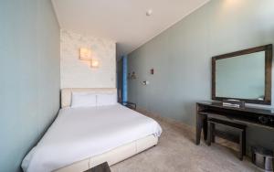 Gallery image of Hotel White House in Jeju