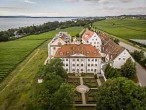 Pemandangan dari udara bagi Schloss Kirchberg - am Park