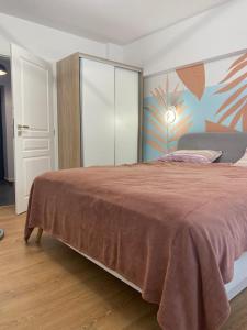 Giường trong phòng chung tại Mery Luxury Apartment
