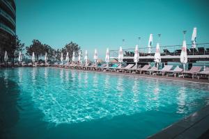Бассейн в Marine Residence Sea View или поблизости