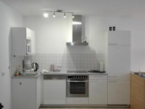 O bucătărie sau chicinetă la Apartment "das SCHILLERS Spa"