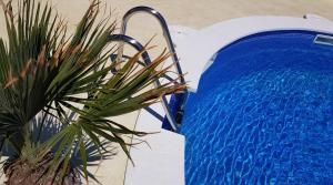 Bazén v ubytování Beach Resort La Margarita nebo v jeho okolí
