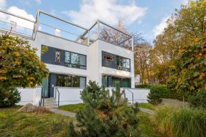 Ein Garten an der Unterkunft die Strandvilla Nordlicht
