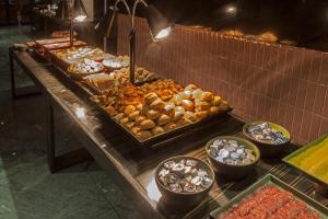 Comida no hotel ou em algum lugar perto