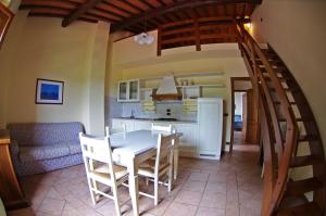 A kitchen or kitchenette at Agriturismo Il Palazzo
