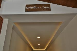 Certifikát, ocenenie alebo iný dokument vystavený v ubytovaní Olympus and Zeus