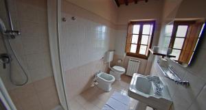 A bathroom at Agriturismo Il Palazzo