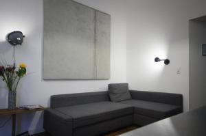 A seating area at Altbauwohnung mit 3 Bädern (PB6)