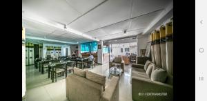 Area soggiorno di Charlton Kandy City Rest