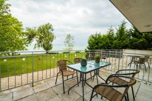 Balkón alebo terasa v ubytovaní Siesta Sziget - Balaton-parti Apartmanok