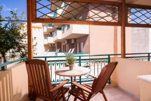 Balkón alebo terasa v ubytovaní Castaway Suites - Studios Christos