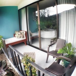 Istumisnurk majutusasutuses Yellow Tree Suites