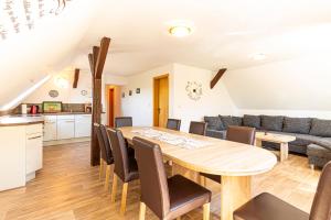 Kuchyň nebo kuchyňský kout v ubytování Ferienwohnung Am Walnussbaum