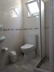 Vonios kambarys apgyvendinimo įstaigoje Irem Apart Hotel