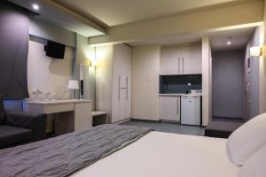 Gallery image of Blue Sea Boutique Apartments in Olympic Beach