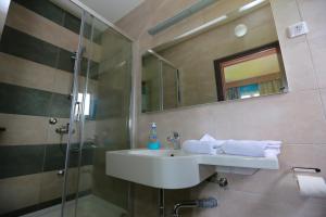 Koupelna v ubytování Hotel Konak Tammy Platičevo - Šabac