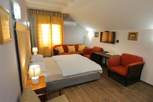Posezení v ubytování Hotel Konak Tammy Platičevo - Šabac