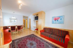 A seating area at Sonnhof Appartements