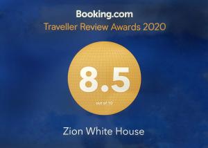 Certifikát, hodnocení, plakát nebo jiný dokument vystavený v ubytování Zion White House