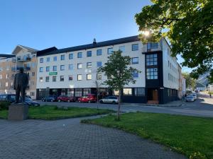 Budova, kde se hotel nachází + 37 fotografií