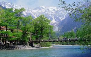 日式旅馆周边自然景观