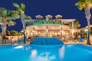 Bassein majutusasutuses Phoenix Beach Hotel või selle lähedal