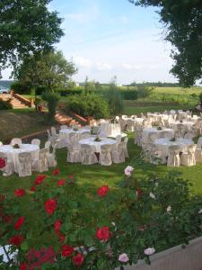 A garden outside Agriturismo Il Palazzo