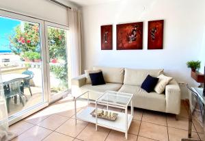 Fotografie z fotogalerie ubytování House in front of the beach with sea view v destinaci Cambrils