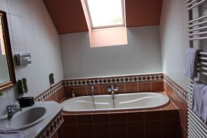 Koupelna v ubytování Hotel De Notelaer