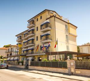 Gallery image of Hotel Fortunella in Lido di Camaiore