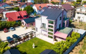 an aerial view of a house with a yard at Kys House in Techirghiol