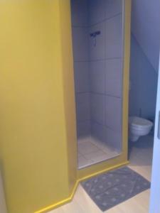 Ein Badezimmer in der Unterkunft B&B Hoeven Het Gehucht