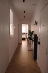 A kitchen or kitchenette at Encanto en el centro de Alicante