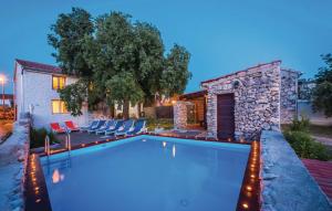 Hồ bơi trong/gần Holiday Home Hacienda Bilice