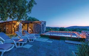 Hồ bơi trong/gần Holiday Home Hacienda Bilice