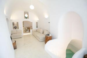 Imagen de la galería de The Globe Suites Villa, en Fira