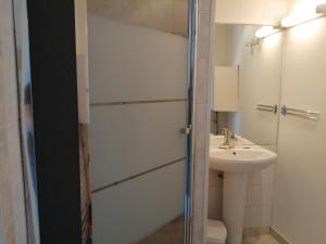 Imagen de la galería de Appartement avec Terrasse-Plein pied ou Chambre -Plein pied, en Saint-Aubin-sur-Mer