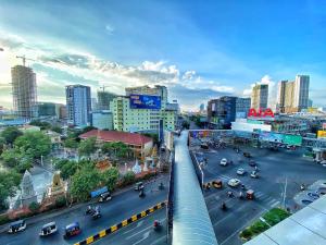 Linna Phnom Penh üldine vaade või majutusasutusest Yunfan Hotel pildistatud vaade