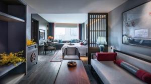 Guangzhou Elegant Hotel tesisinde bir oturma alanı