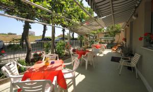 A balcony or terrace at Villa Lauda B&B